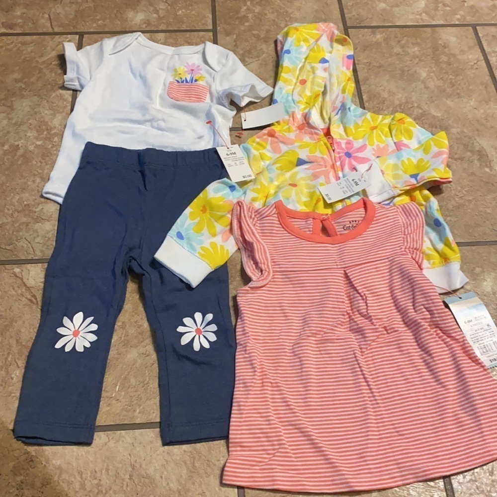 6-9 month Baby Girl 4 pc. Outfit Stripes & Floral NWT Spring Infant Crawlers